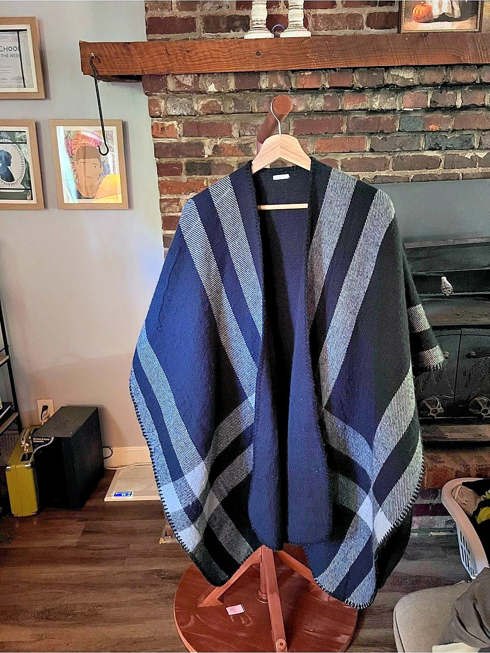 Plaid Open Front Shawl in Blue & Black &Grey Like New